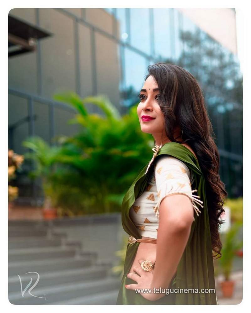 bhanusree stills250820 001 1