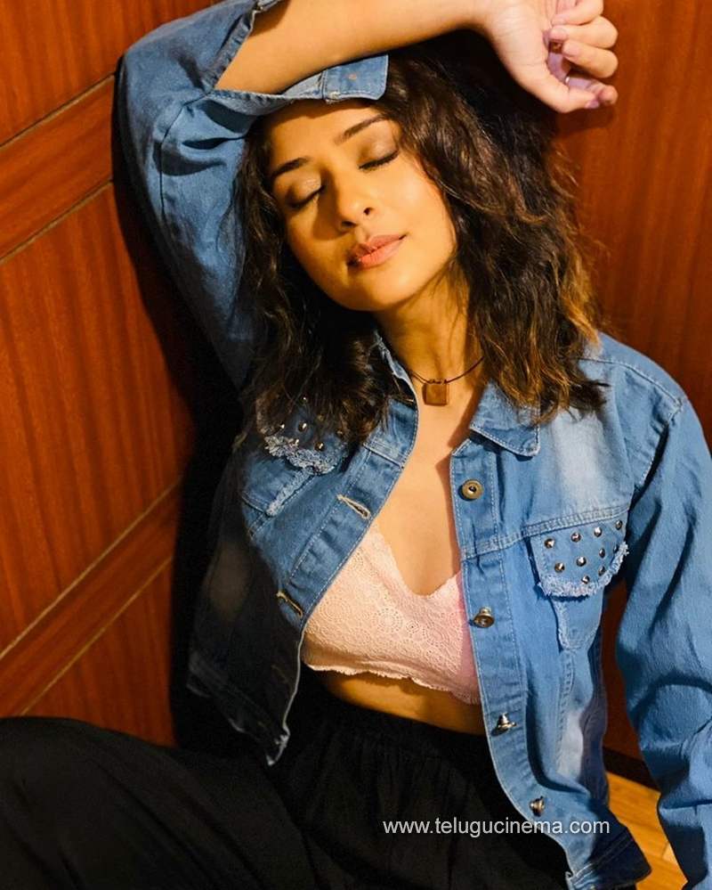 payalrajput stills290820 003