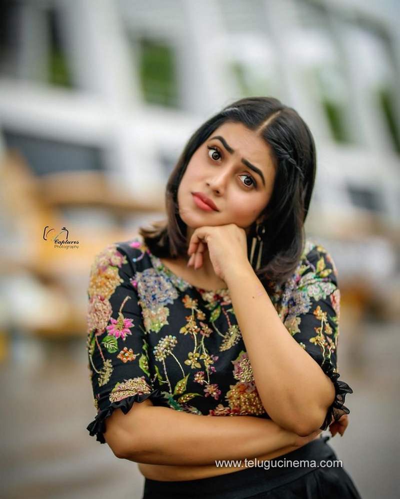 poorna stills280820 002 2