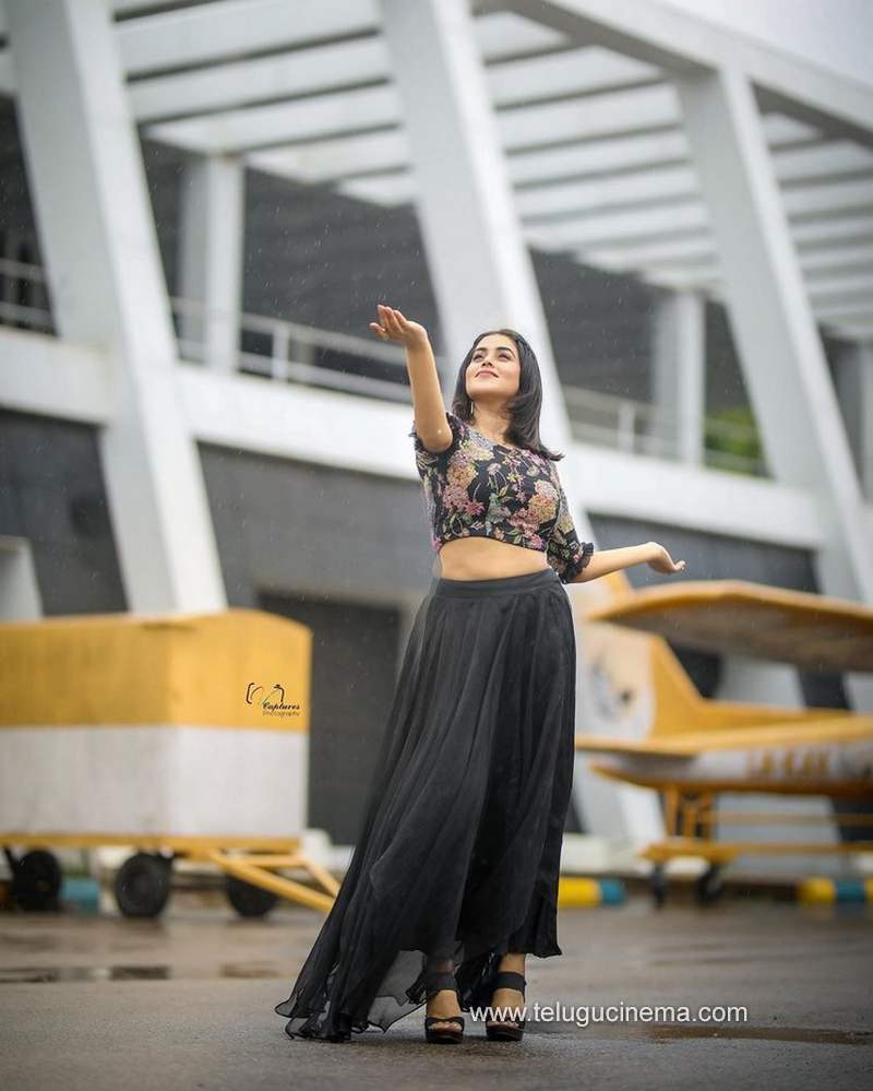 poorna stills280820 003 2
