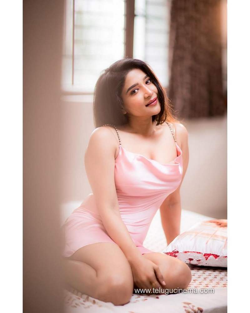 sakshiagarwal stills260820 004
