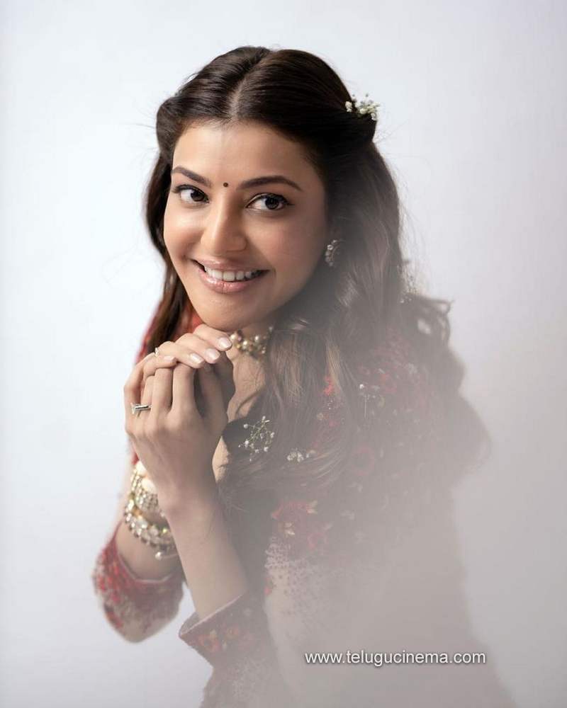 kajal stills 031120 004