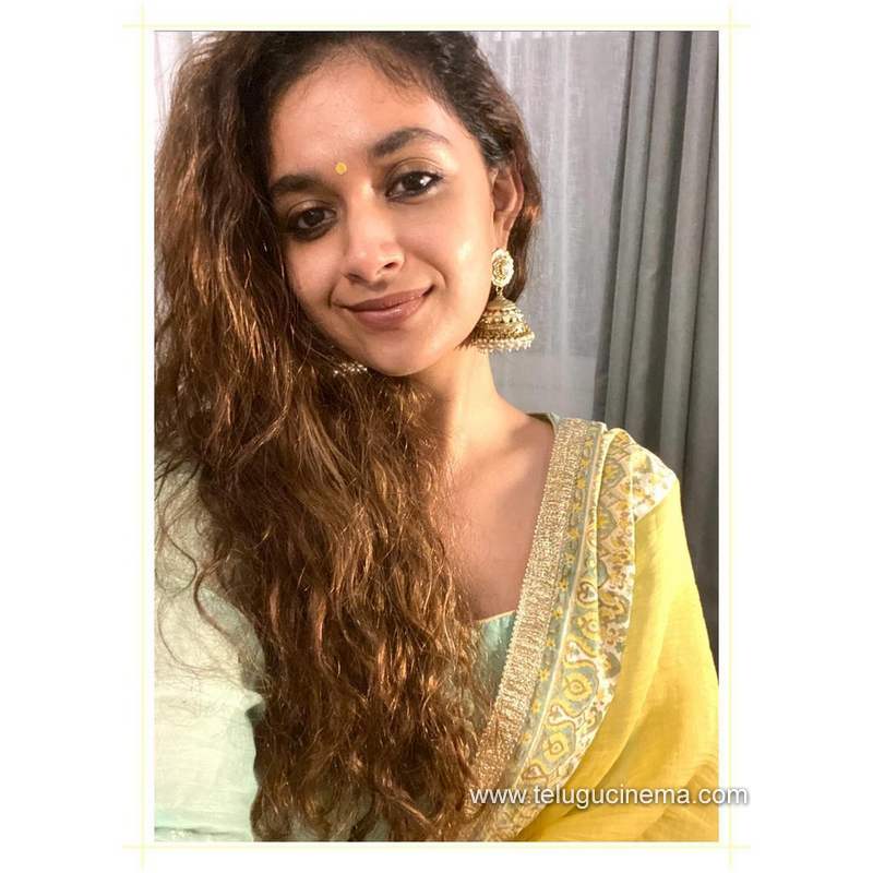 keerthysuresh stills 161120 010