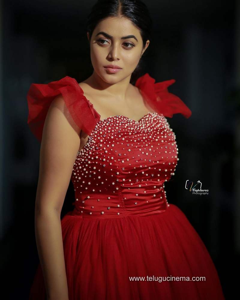 purna stills 041120 004