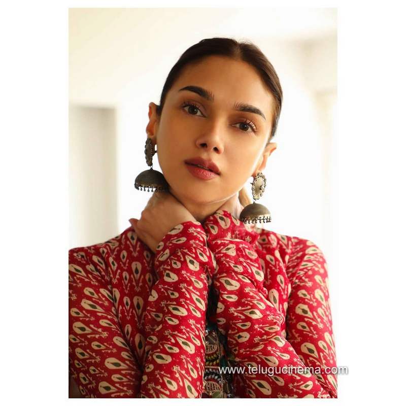 aditirao stills 101220 001