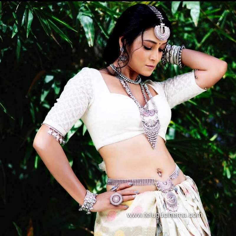 bhanusree stills 221220 001
