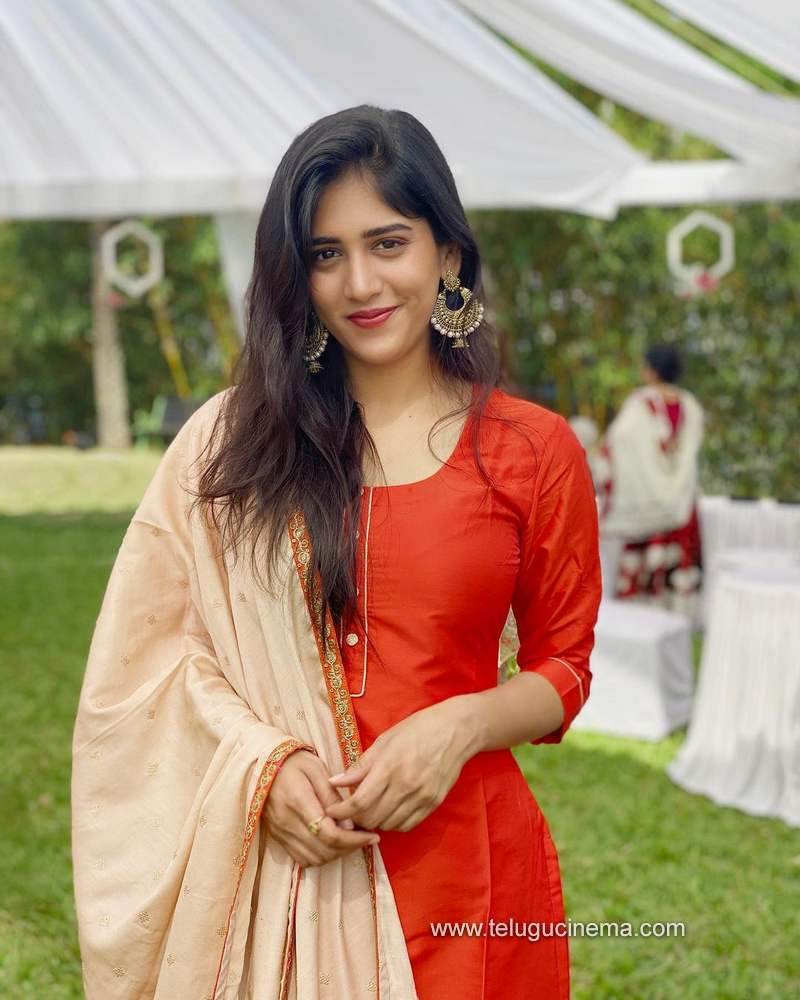 chandinichoudary stills 011220 001