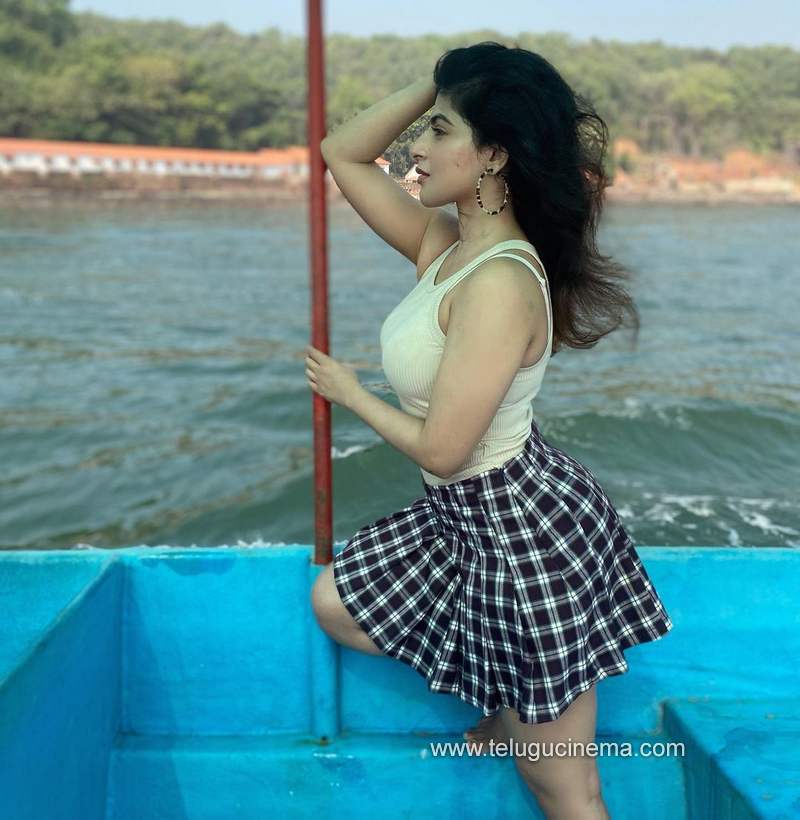 iswaryamenun stills 291220 003