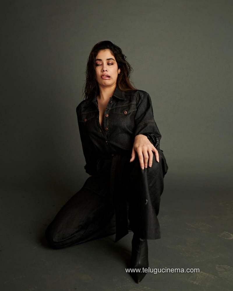jhanvi stills 161220 002