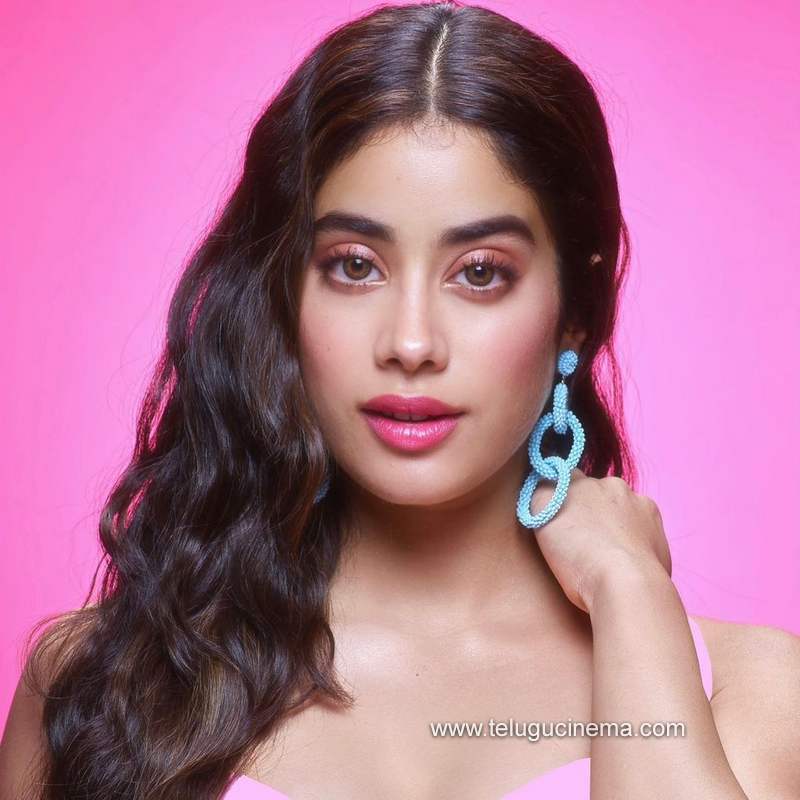 jhanvi stills 161220 003