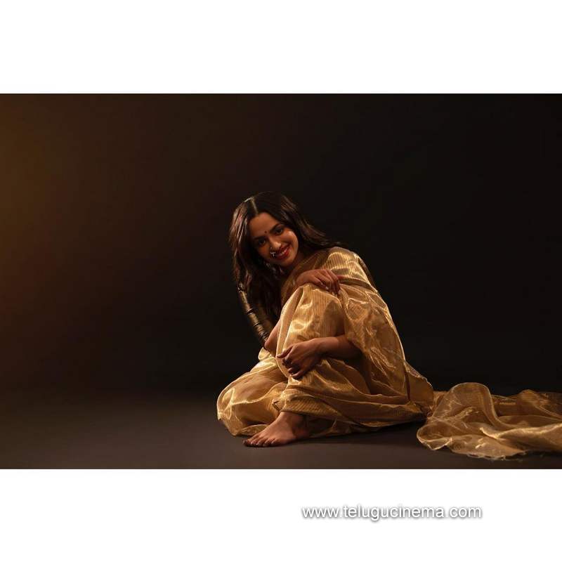 malvikanair stills 231220 006