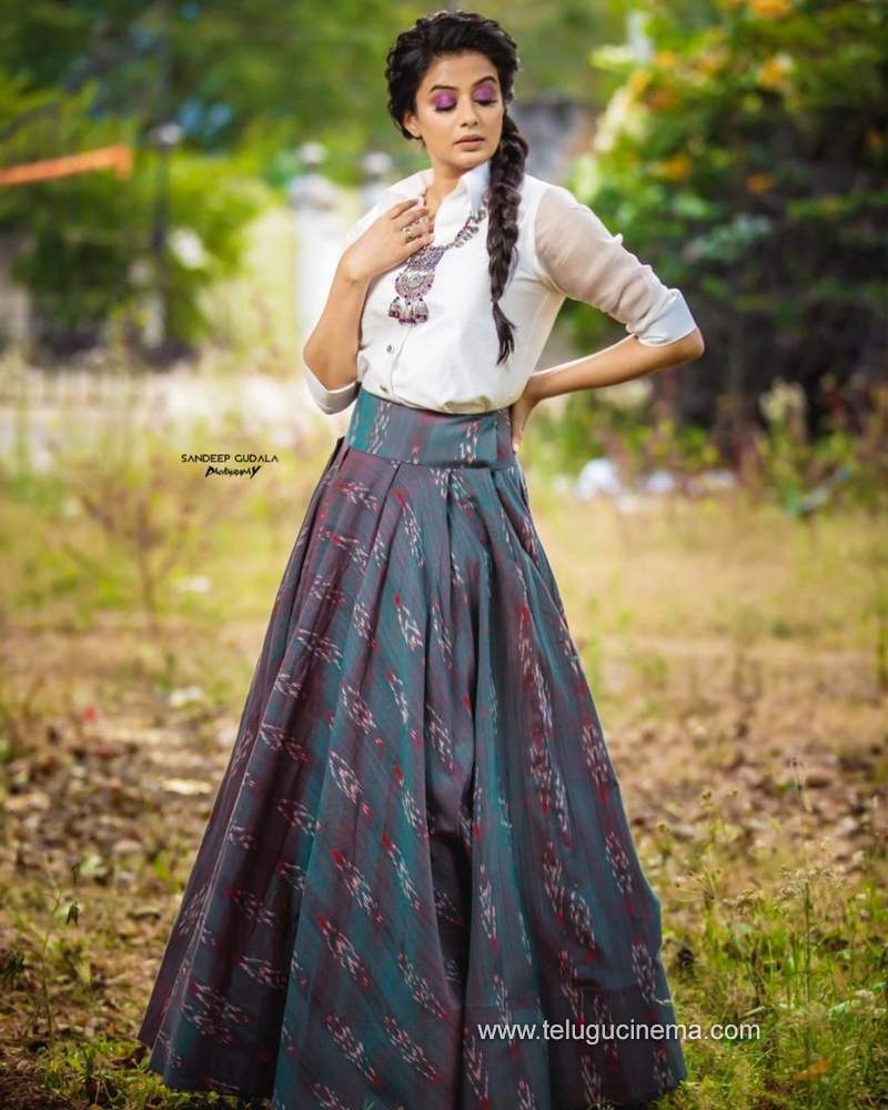 priyamani stills 301220 003