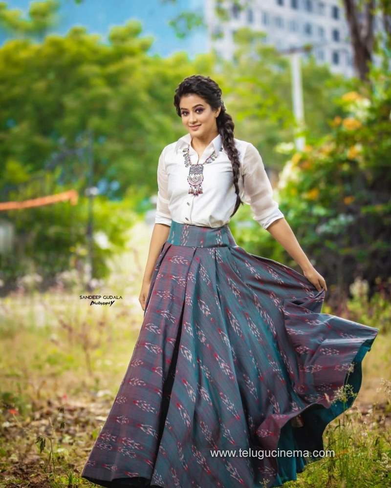 priyamani stills 301220 007