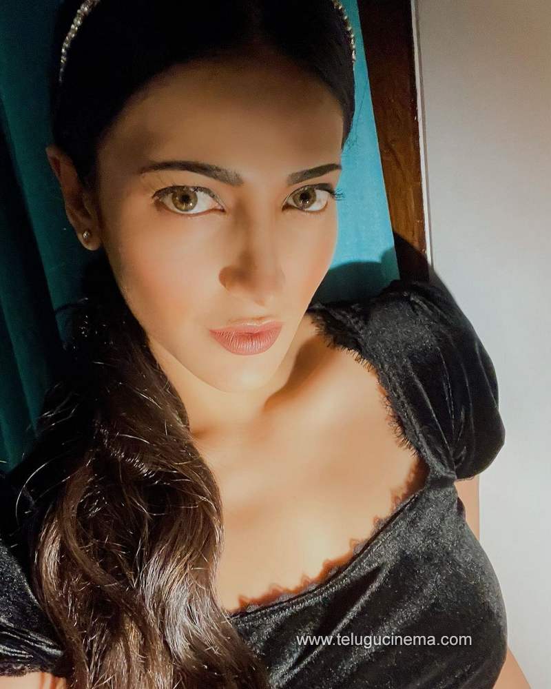 shruthihasan stills 241220 001