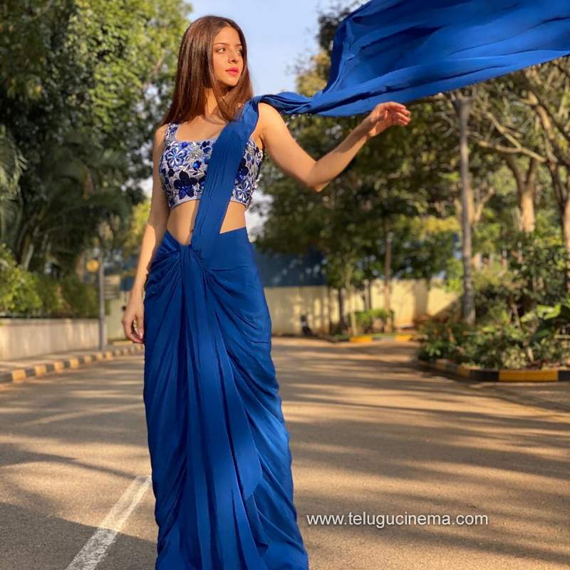 vedika stills 311220 003
