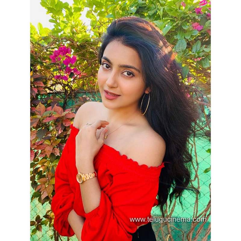 avanthika stills 020121 003