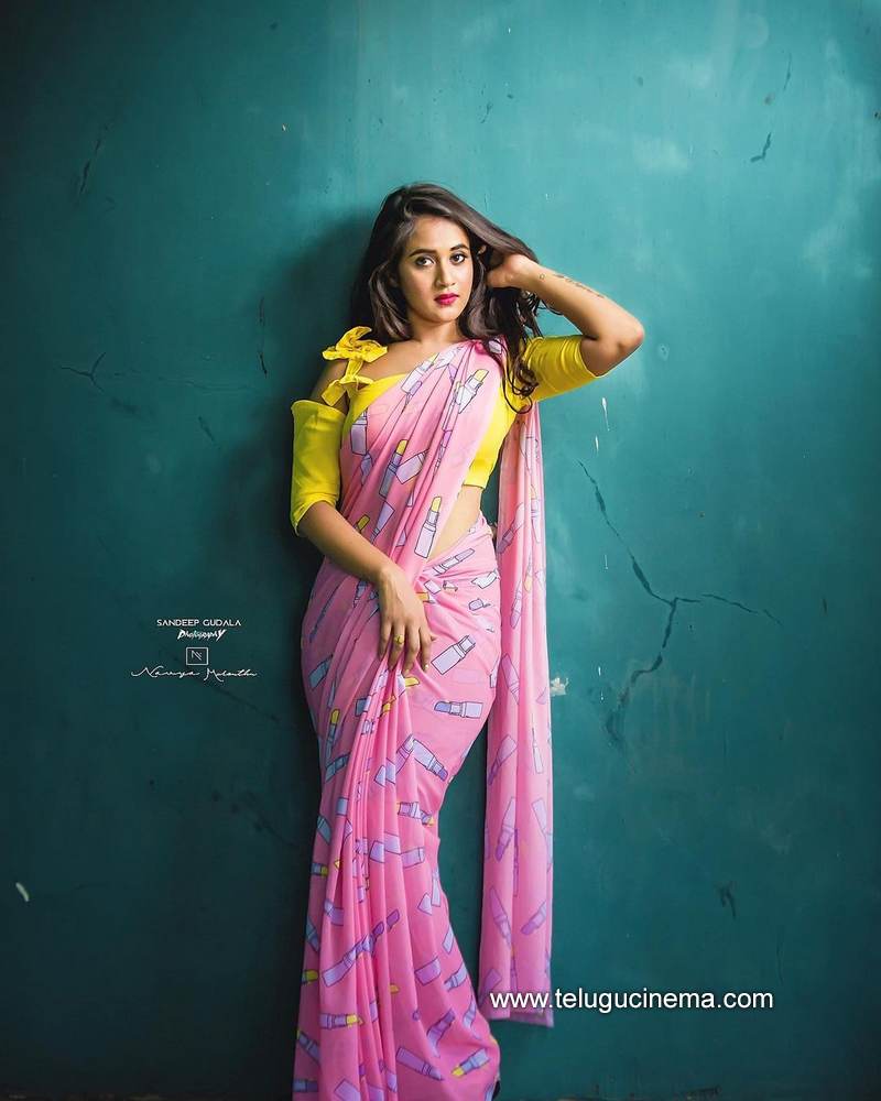 deepthisunaina stills 31012100004