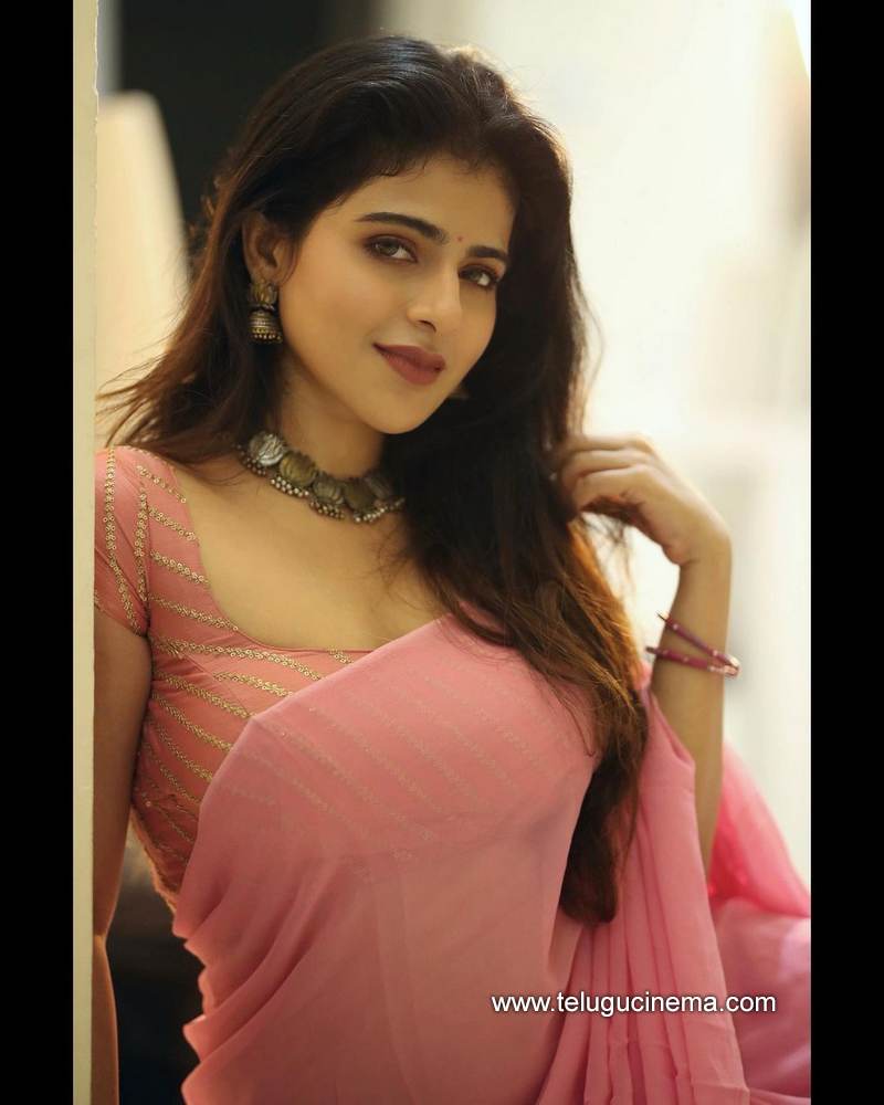 iswaryamenon stills 20012100002