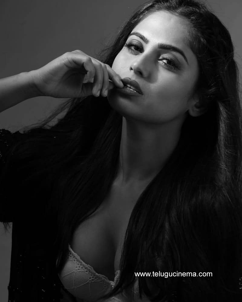 nainaganduly stills 22012100002