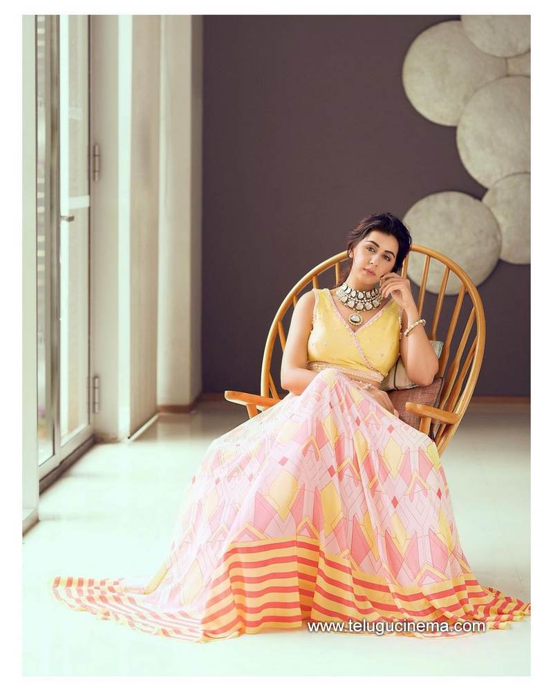 nikkgalranii stills 20012100001