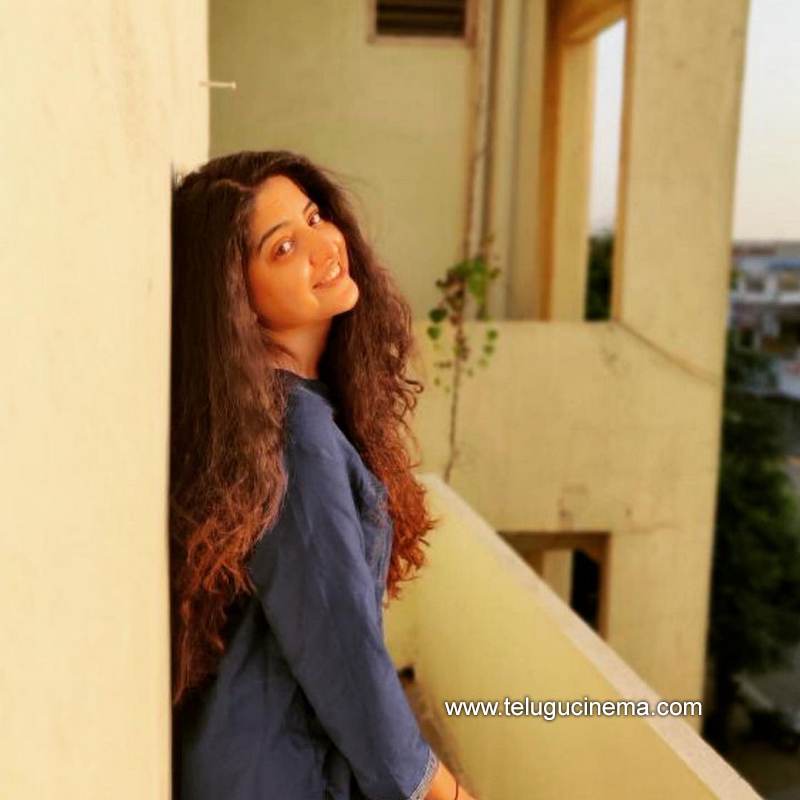 poonam stills 06012100003