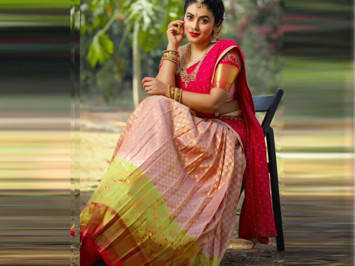 Poorna’s Bhogi photoshoot | Telugu Cinema