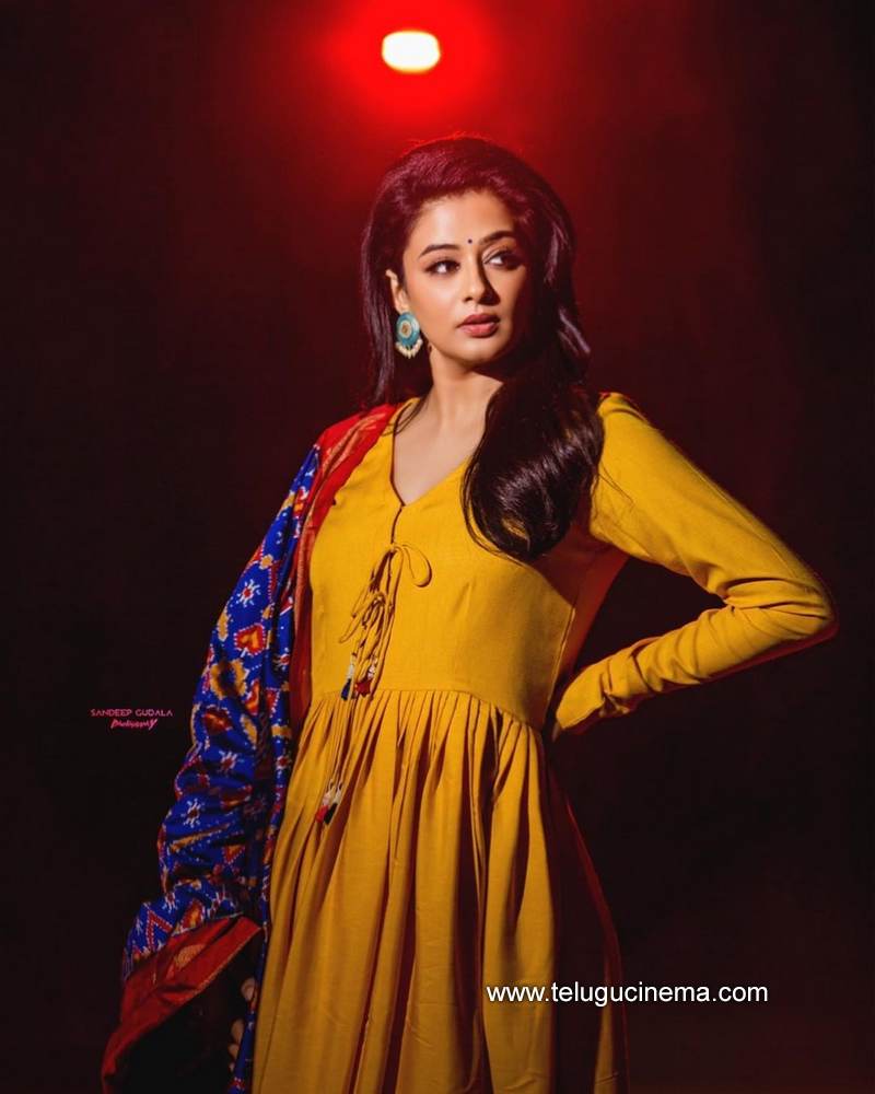 priyamani stills 06012100007