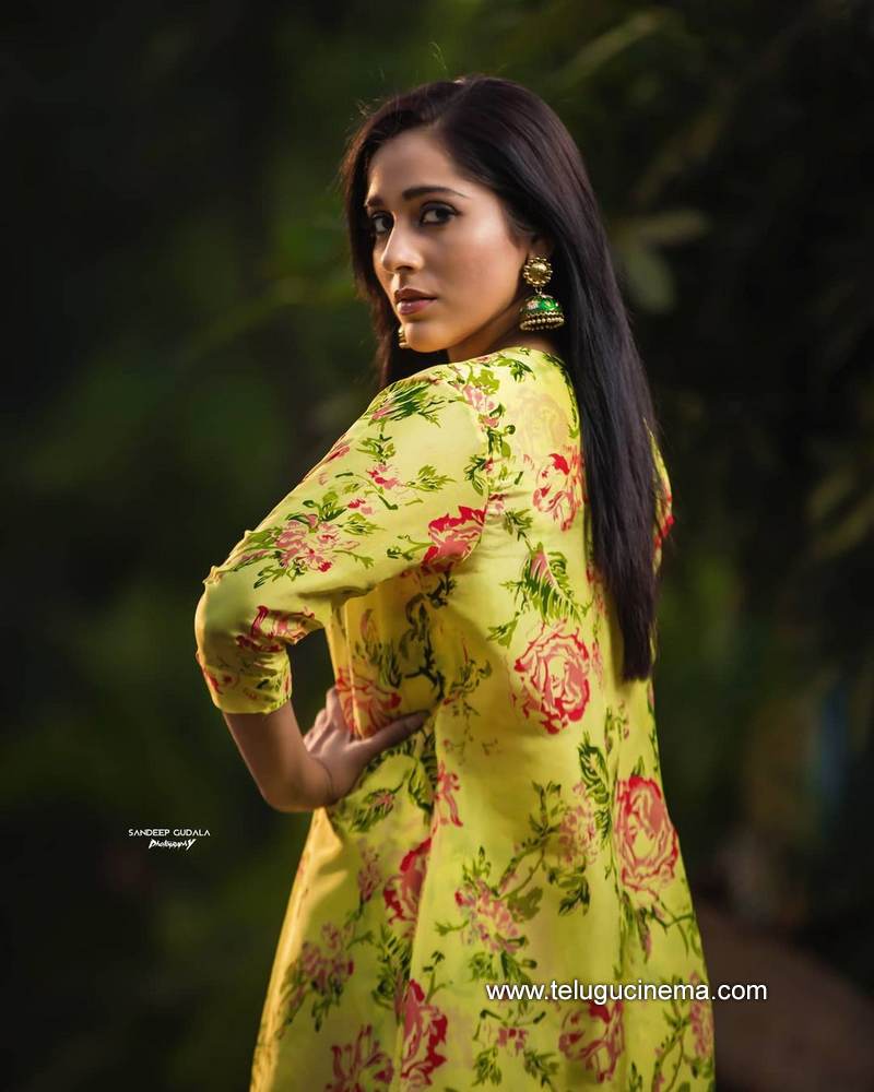 rashmi stills 27012100007