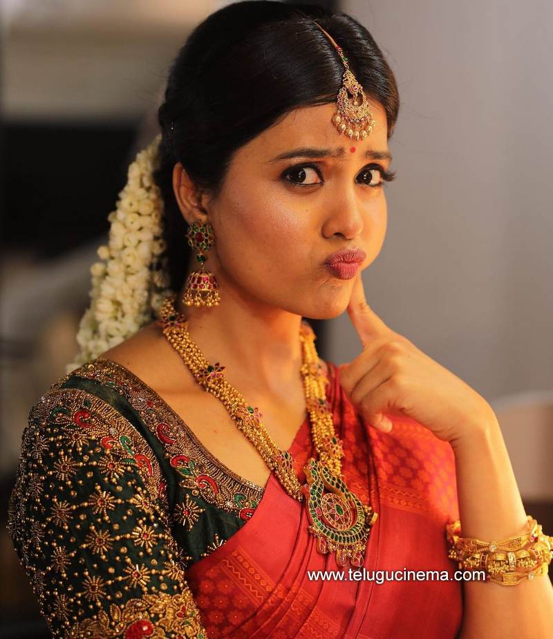 amritha stills 09022100001
