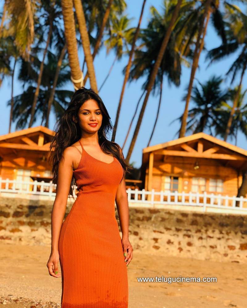 ariyanagolry stills 08022100003