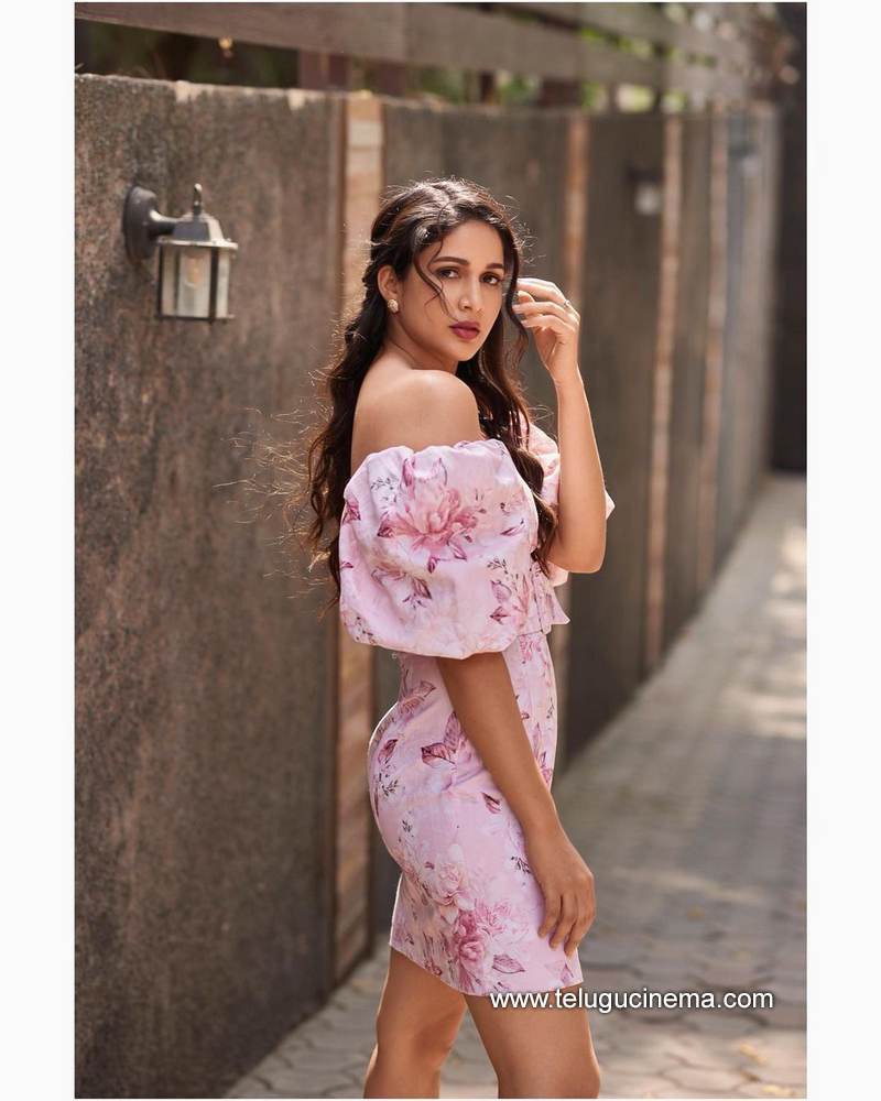 lavanya stills 03022100002