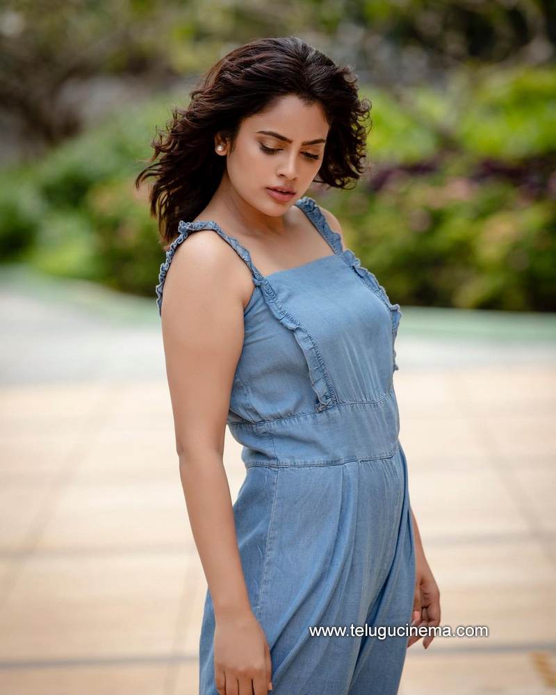 nandithaswetha stills 03022100002