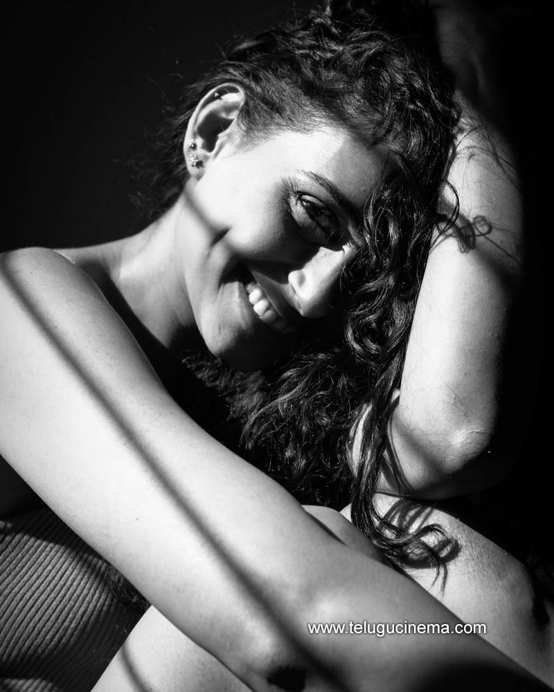 nithyanaresh stills 16022100001