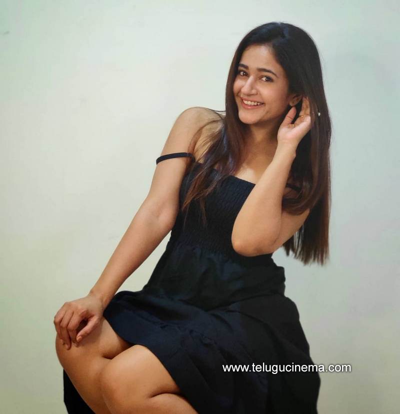 poonambajwa stills 10022100001