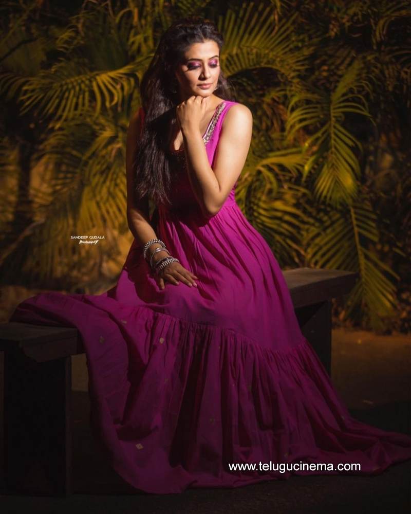 priyamani stills 17022100001