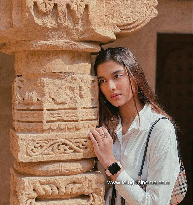 saieemmanjirea stills 10022100001