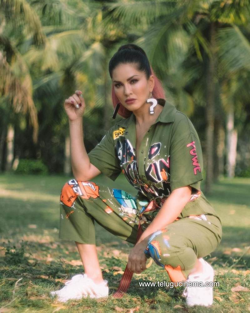 sunnyleone stills 08022100004