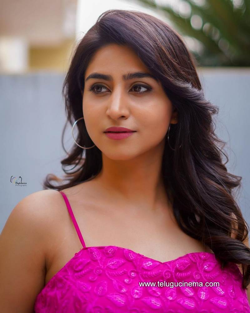 Varshini’s pink style Page 3 Telugu Cinema