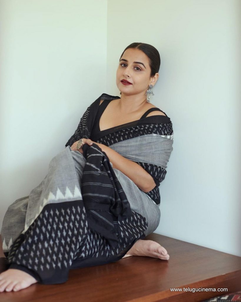 Vidya Balan Got Touched by Ban - Photos, Pictures, Gallery