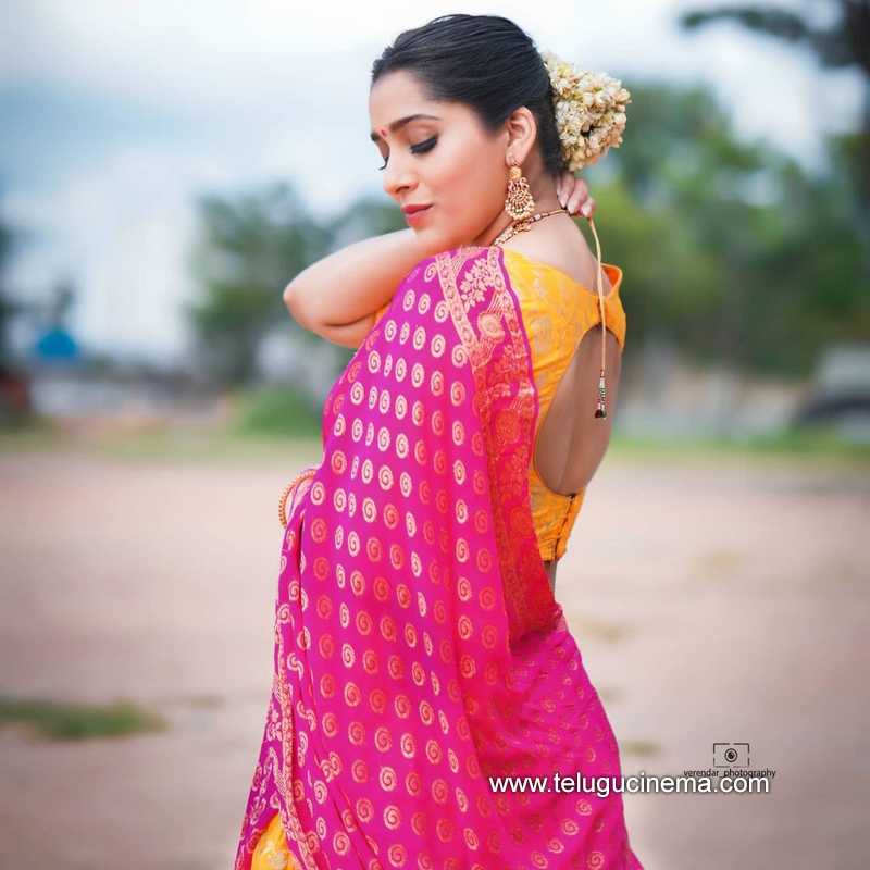 Rashmi Gautam In A Pink Saree Telugu Cinema