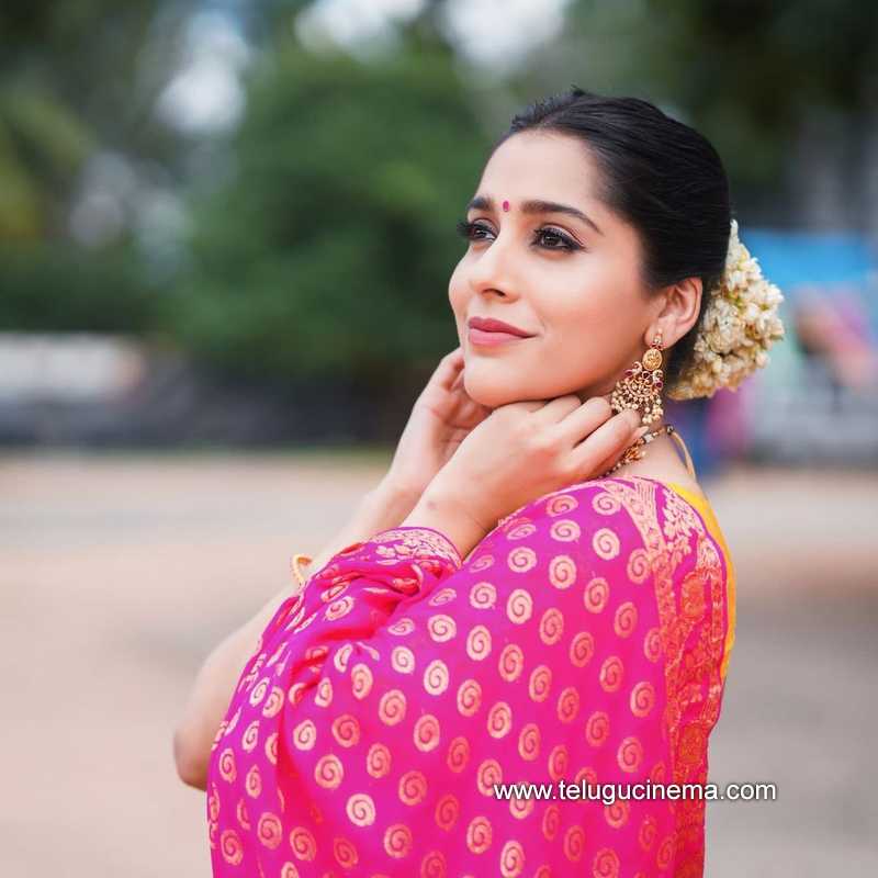 Rashmi Gautam In A Pink Saree Page 3 Telugu Cinema