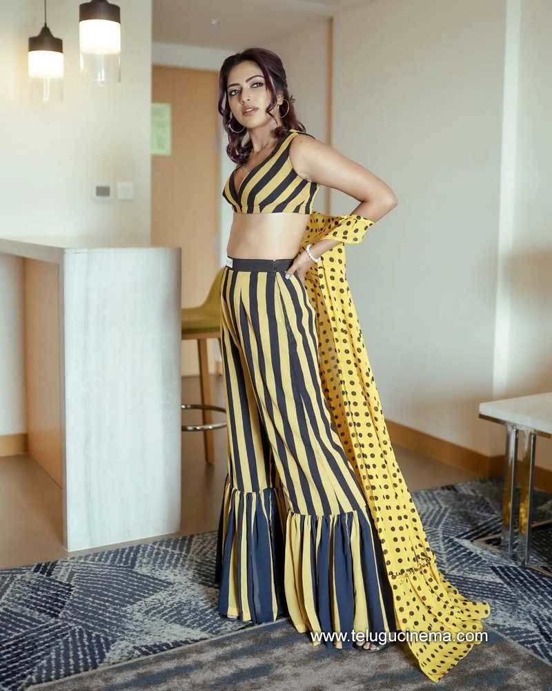 amalapaul stills 130122 009