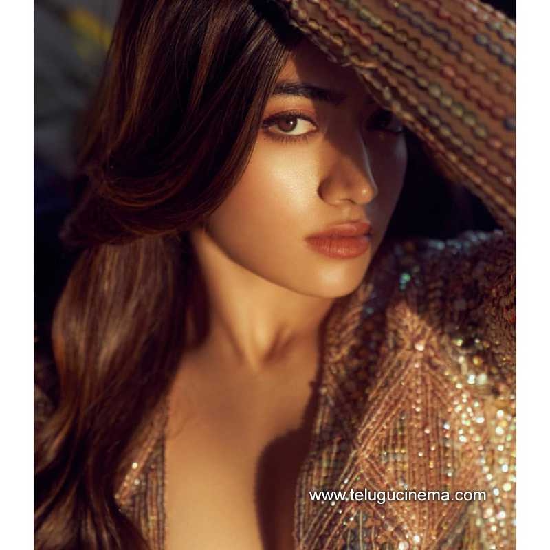 rashmika stills 100122 002