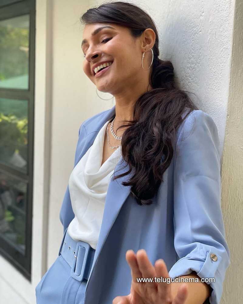 andreajeremiah stills 160222 003