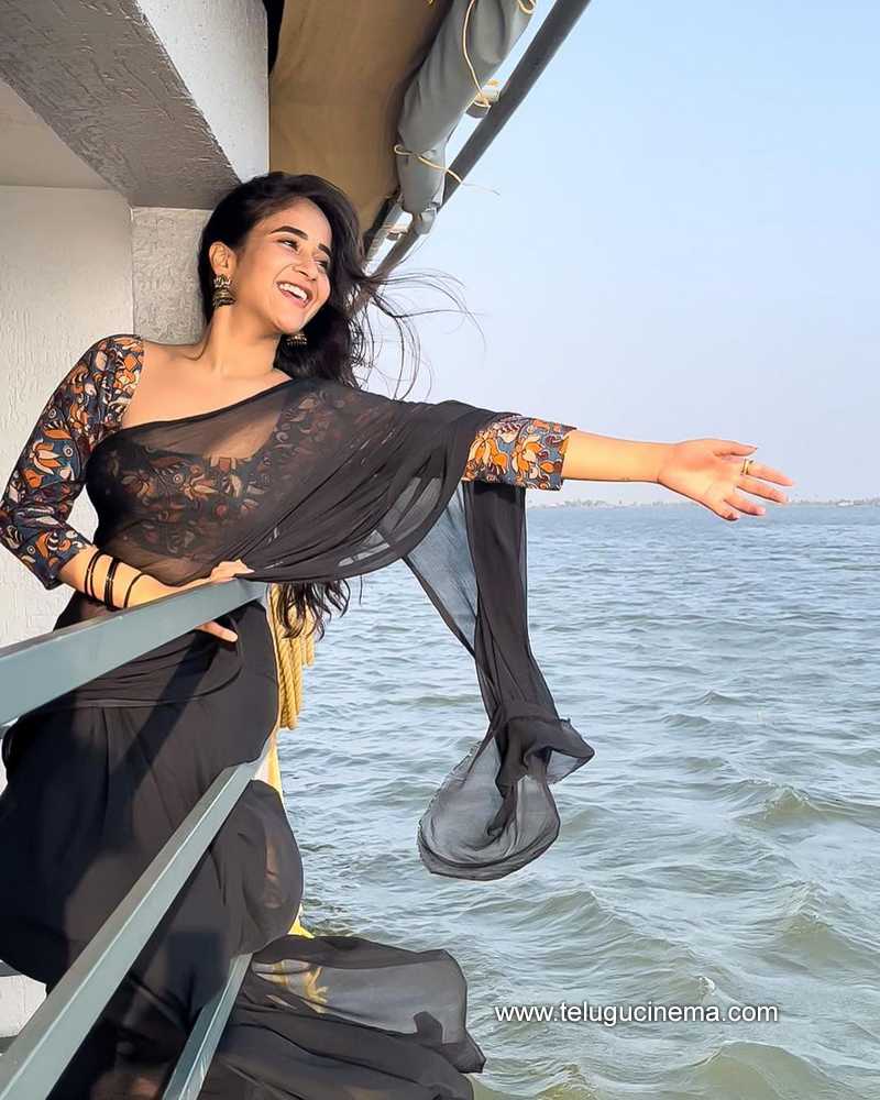 Deepthi Sunaina on a boat | Telugu Cinema