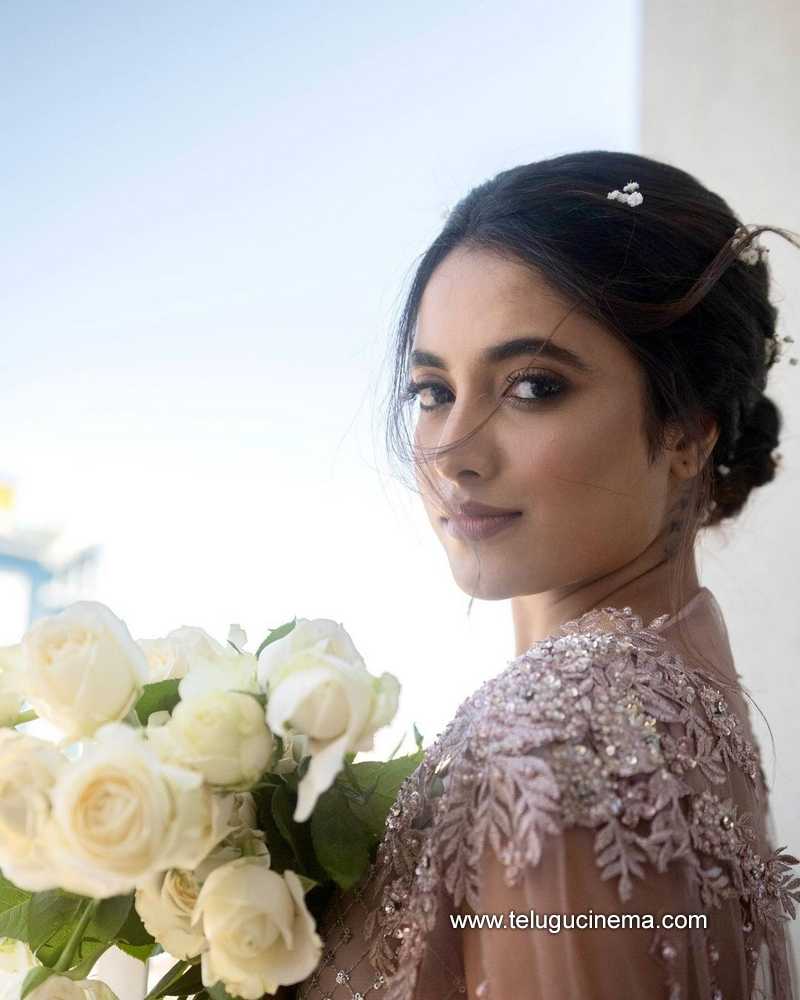 priyanka stills 280322 001