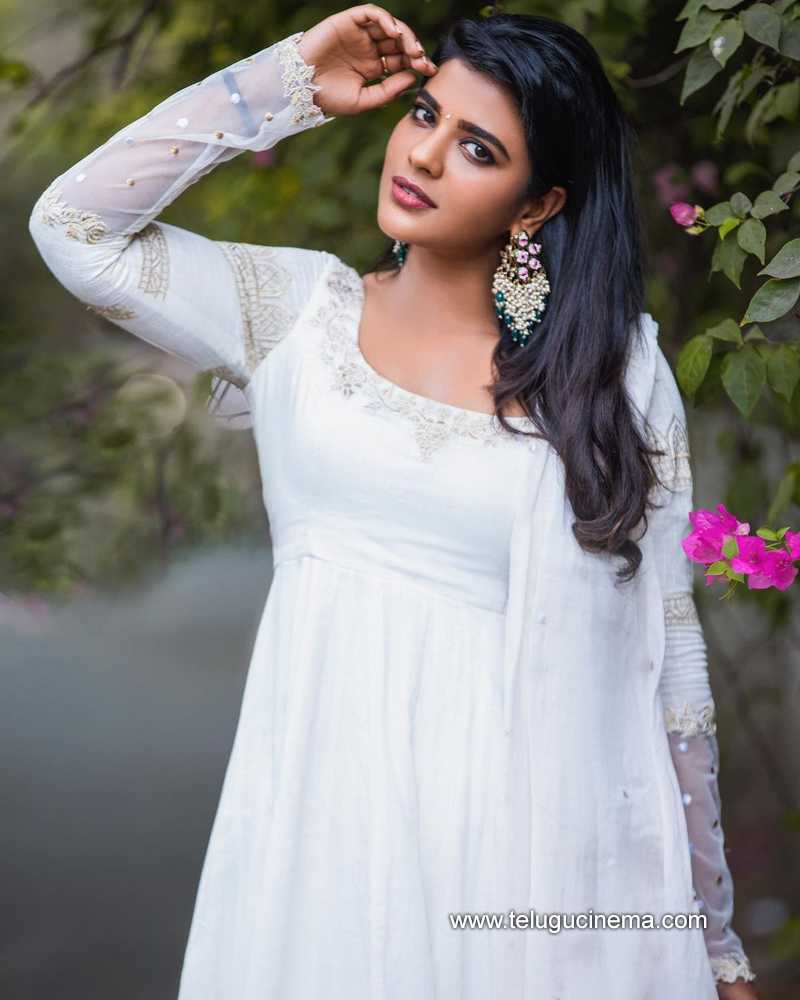 White hot sale chudidar dress