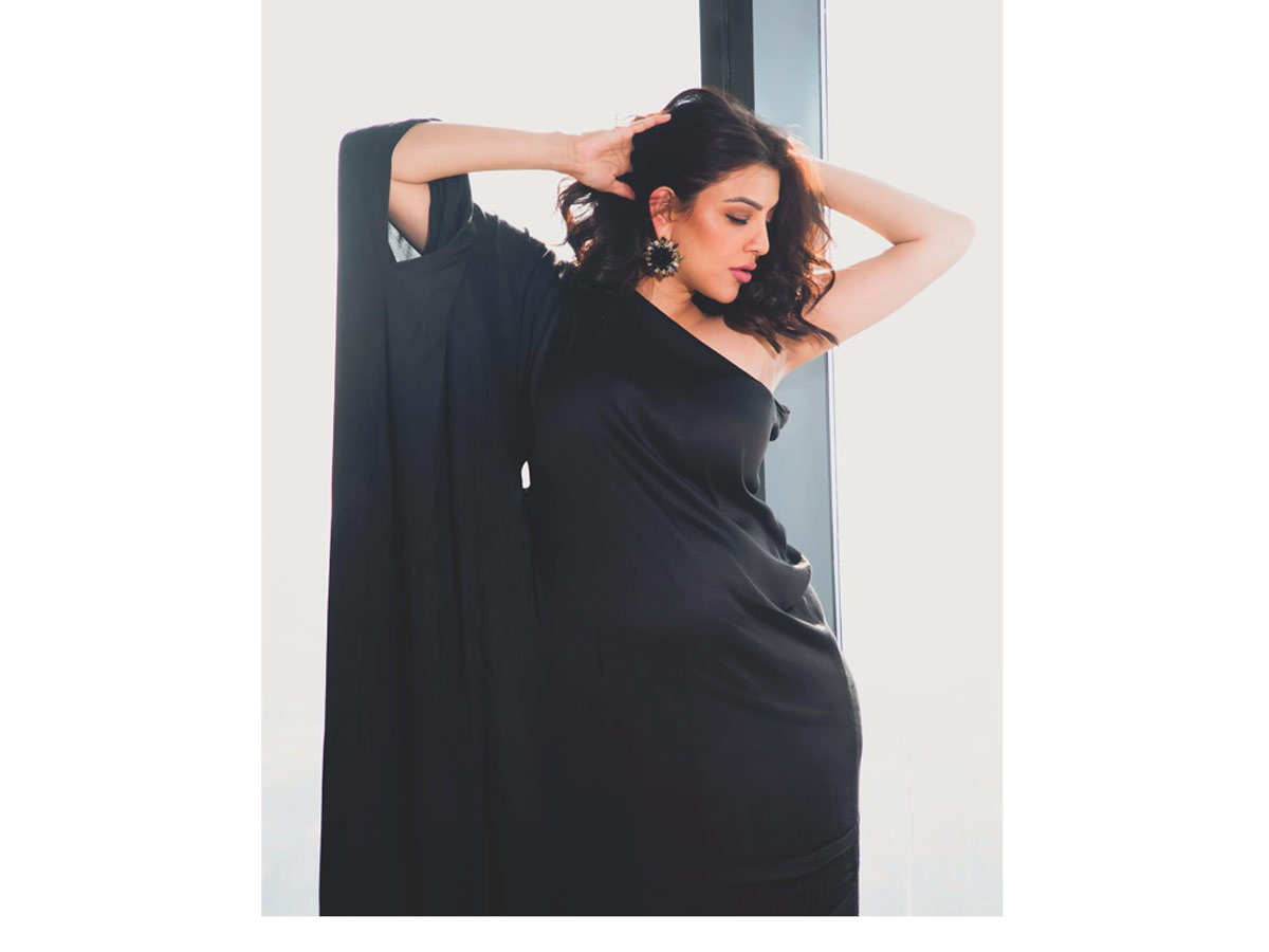 Kajal shares new pics | Telugu Cinema
