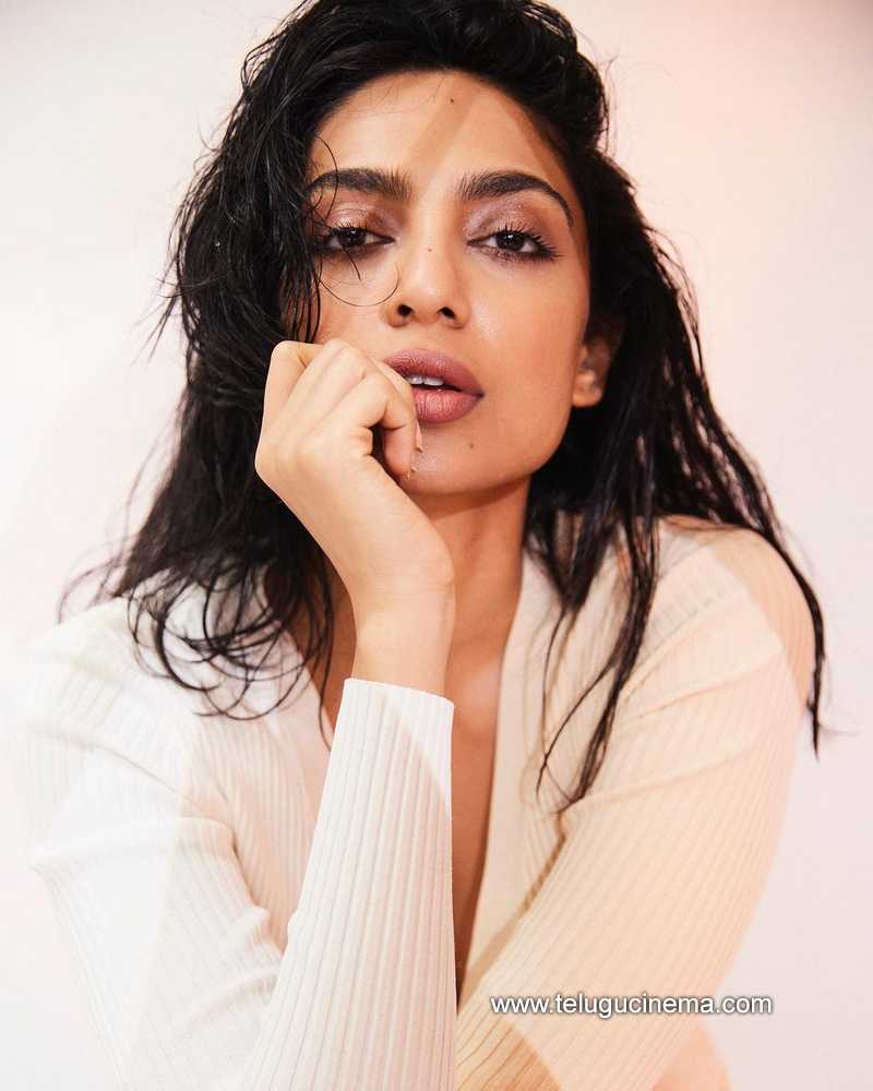 tanya stills 250422 002