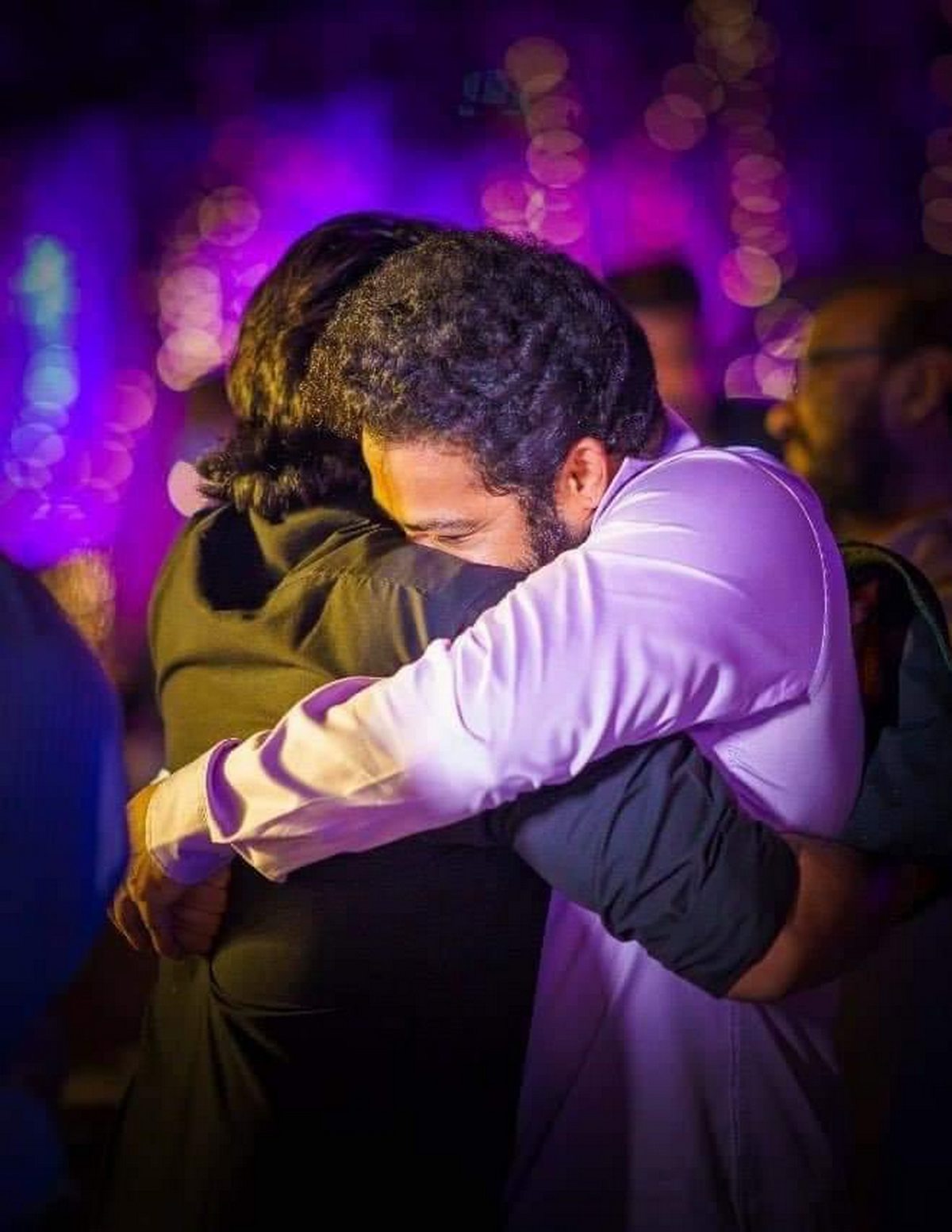 Andrew Gross's Emotional Tweet: A Must-Read!